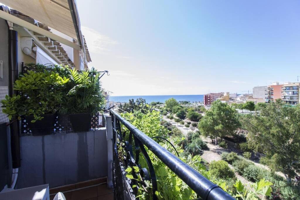 Preciosa Casa En Vilajoyosa Con Vistas Al Mar En Las Casas Colgantes Del Casco Antiguo Villajoyosa Exterior photo